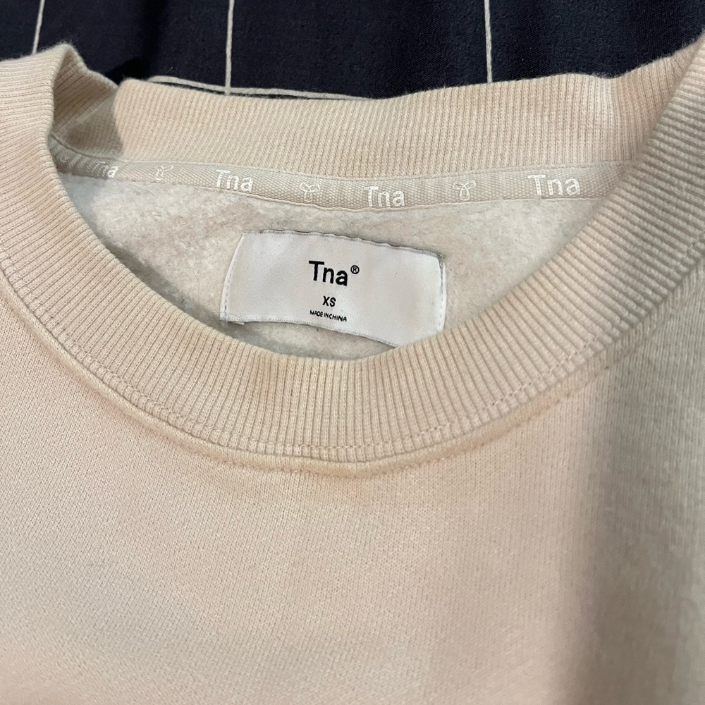 2 for $30 / TNA Cozy Cropped Sweater - Picture 4 of 7